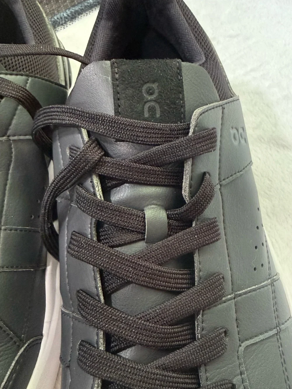 On Running Men's Low-Top Sneakers in Black and White